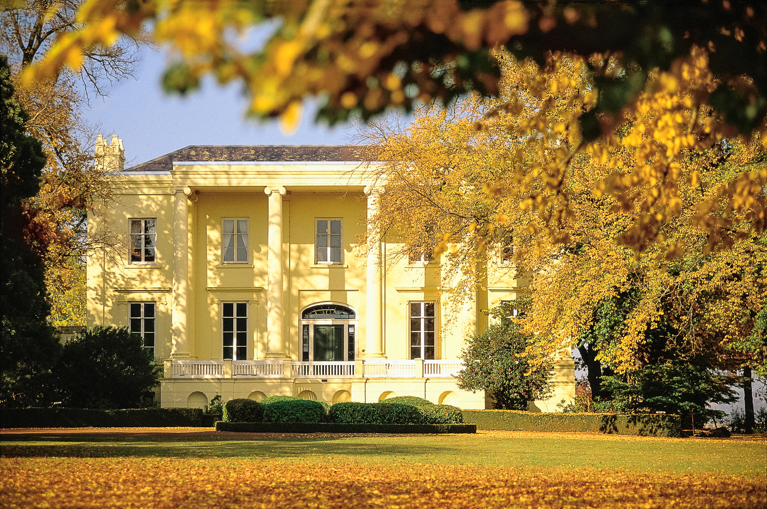  Clarendon House overlooking the South Esk at Evandale.
