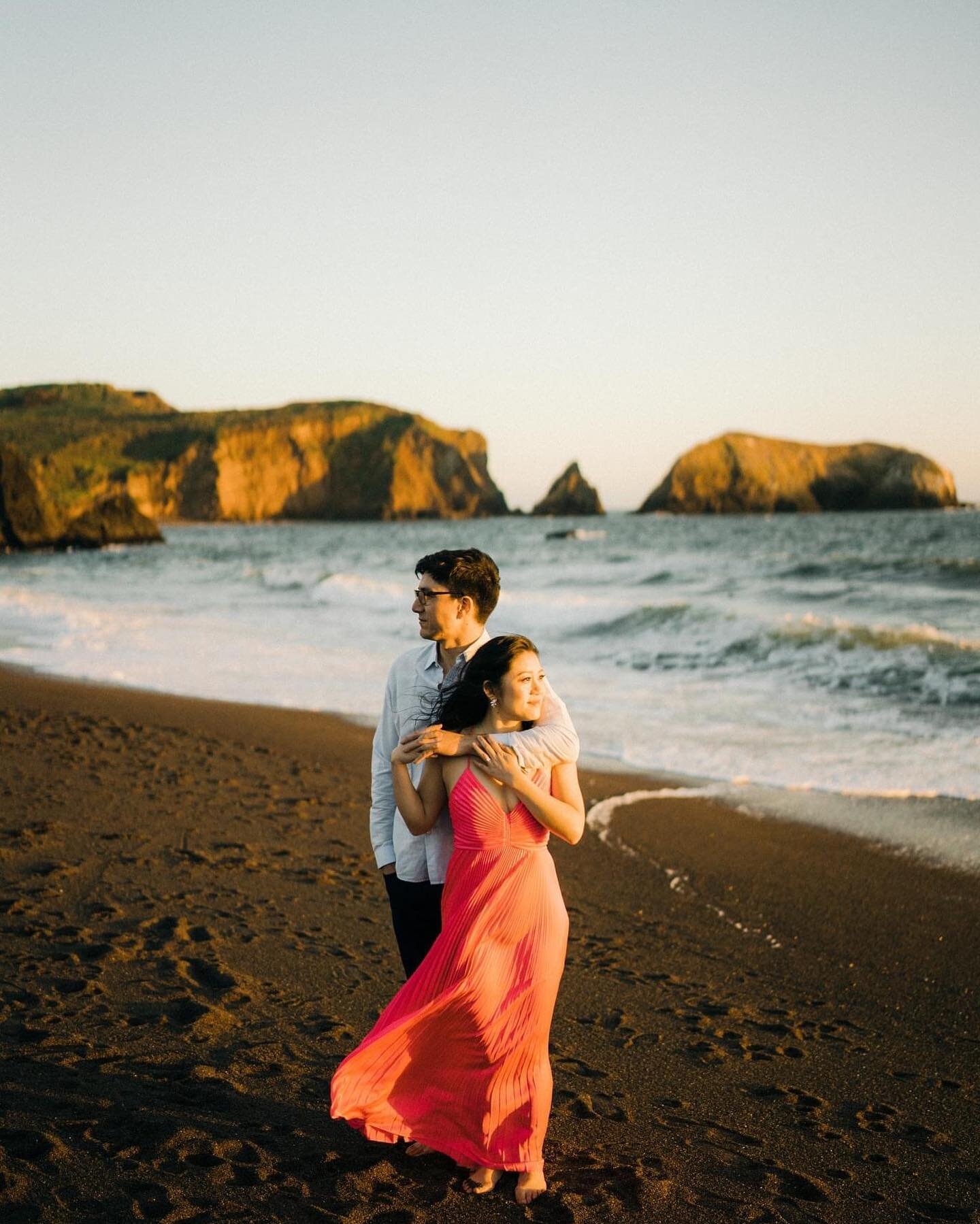 Starting the week strong with a lovely engagement session at Rodeo Beach.