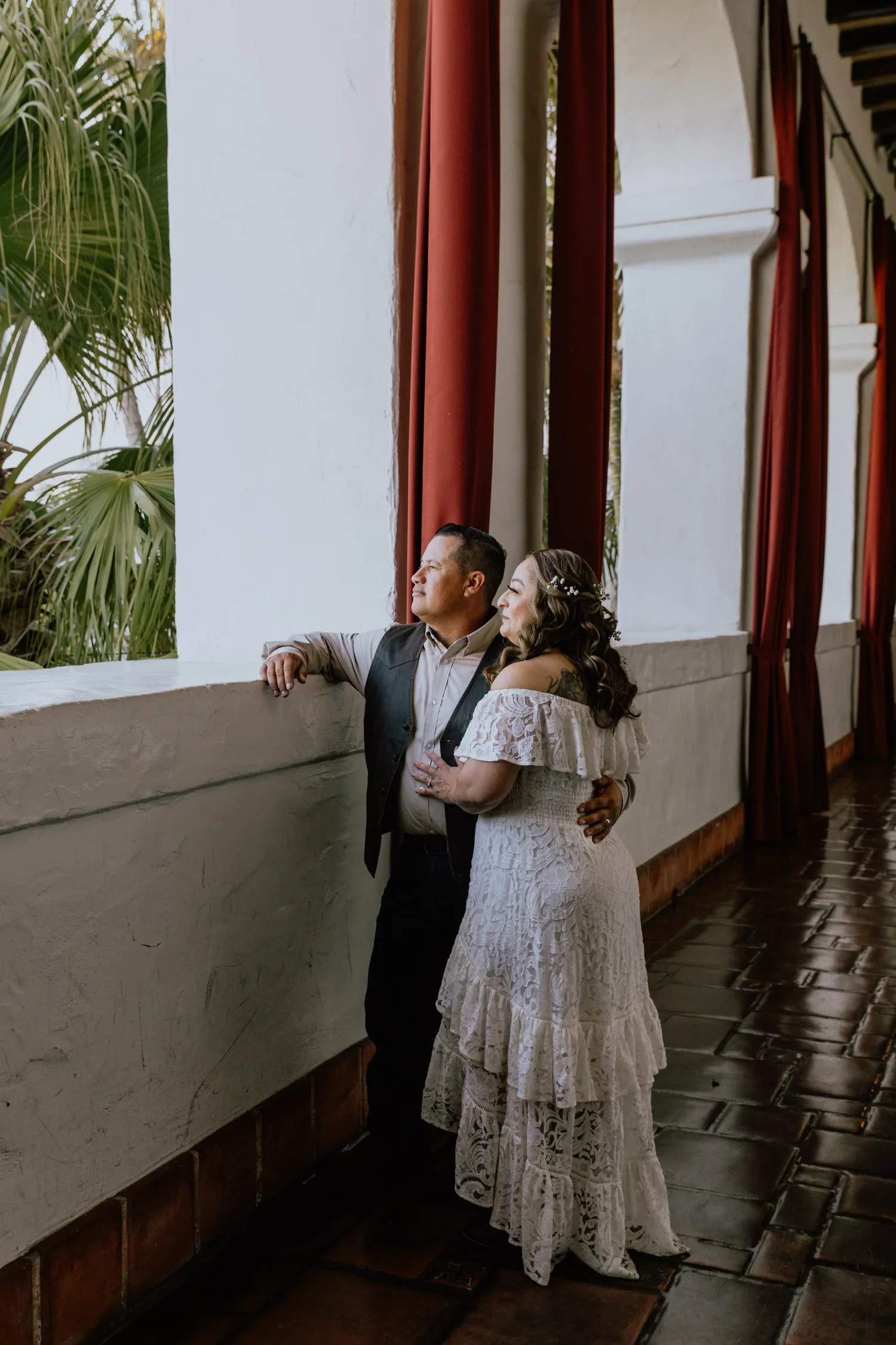 LR_CouplePortraits-11.webp