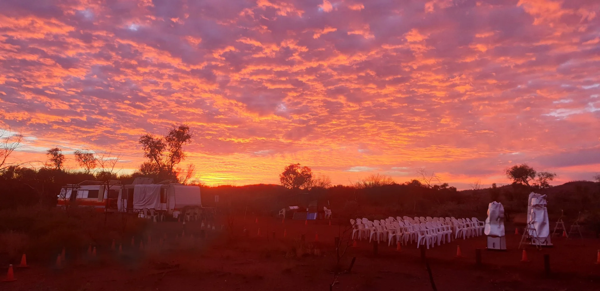Red sky in the morning, stargazers warning! Regardless, what a truly spectacular sight this was from REMTREK’s Dales Campground Astro Centre..!