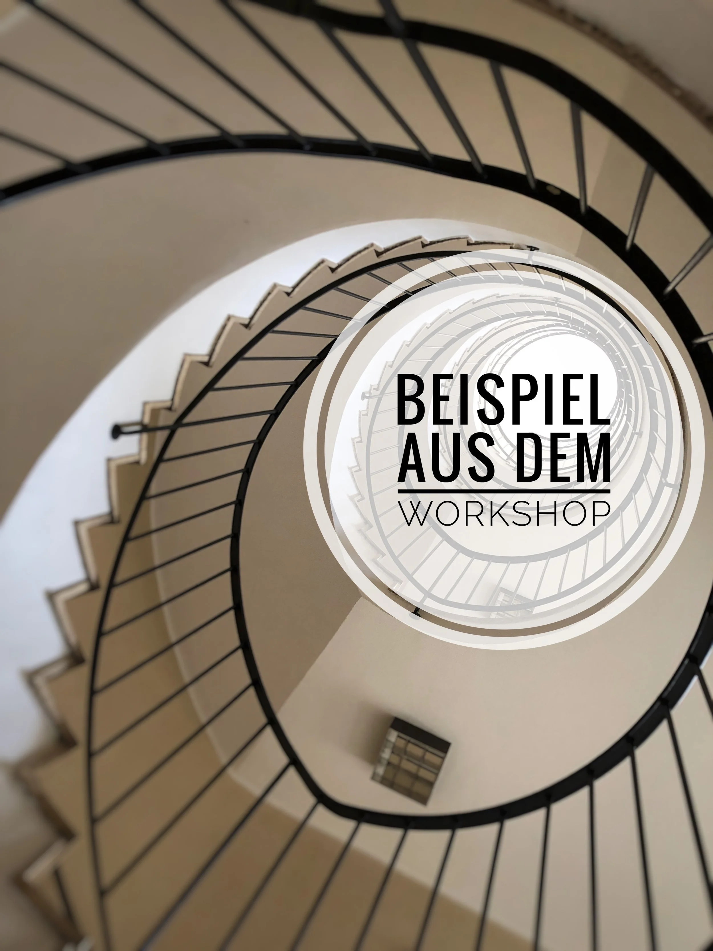 Mit vielen Smartphone Apps lassen sich schnell farbige Hintergrundelemente für den Text auf die Bilder legen. So werden '“normale” Fotos zu Ankündigungen für Events und Projekte.
