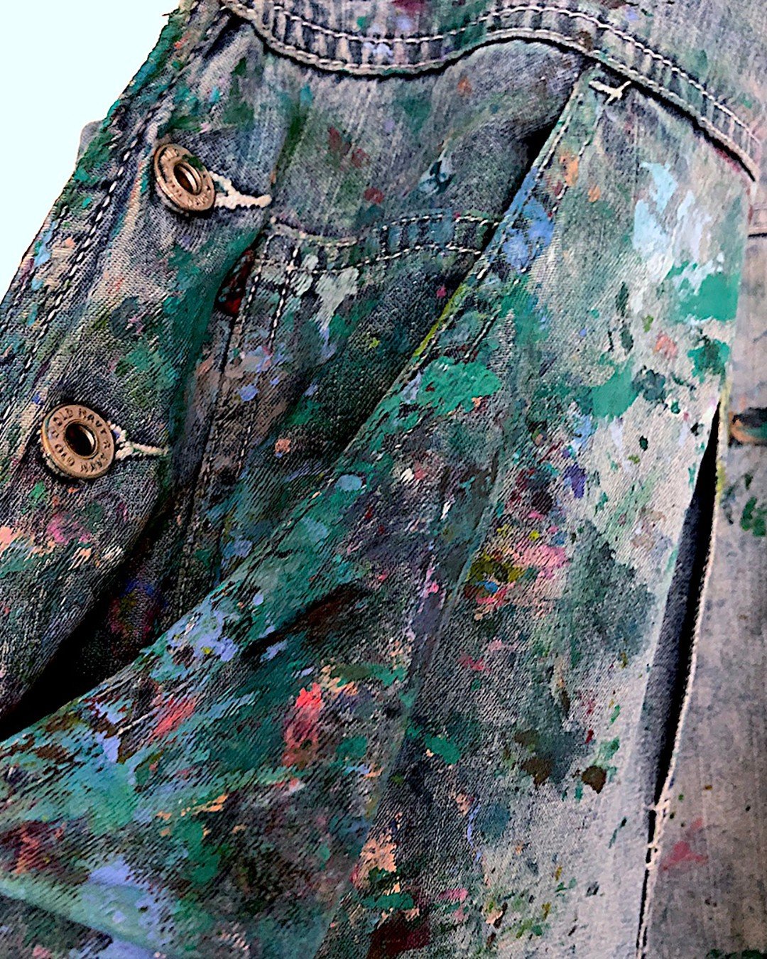 Another post noticing the incidentals of being an artist, the much worn dungarees that people stop me in the street for -  and offer me money to buy them!  I wouldn't part with them, there must be a blob of every painting I've made on these.