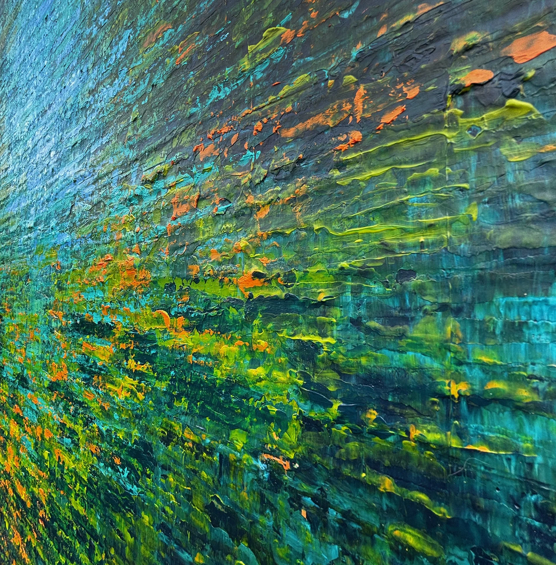 aqua esssence V close up frm  web.jpg
