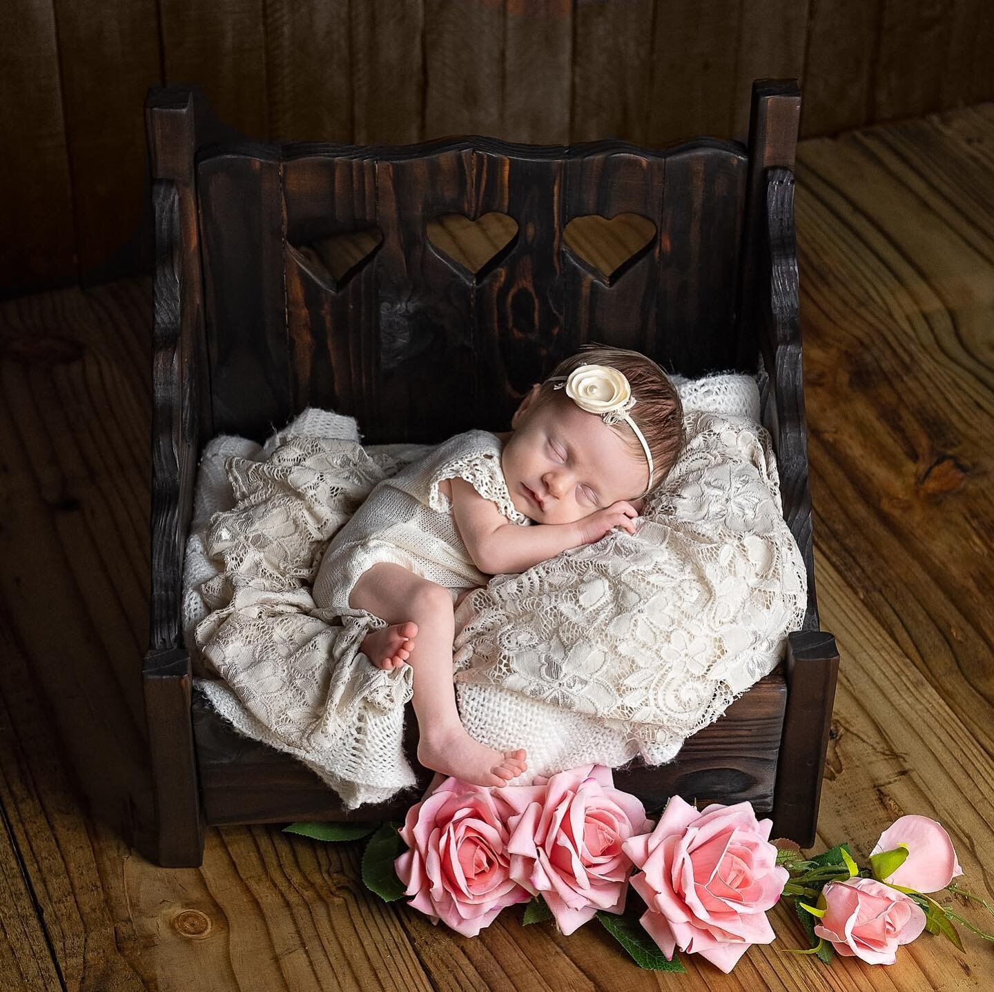 Tiny little darling Daniella 

➳
➳
➳
➳
#newbornphotography #newbornphotographer #newbornphotoshoot&nbsp;#newborn #baby&nbsp;#newbornpictures&nbsp;#newbornphotos #babyphotography abigailsmithphotography #empangeniphotographer #richardsbayphotographer 