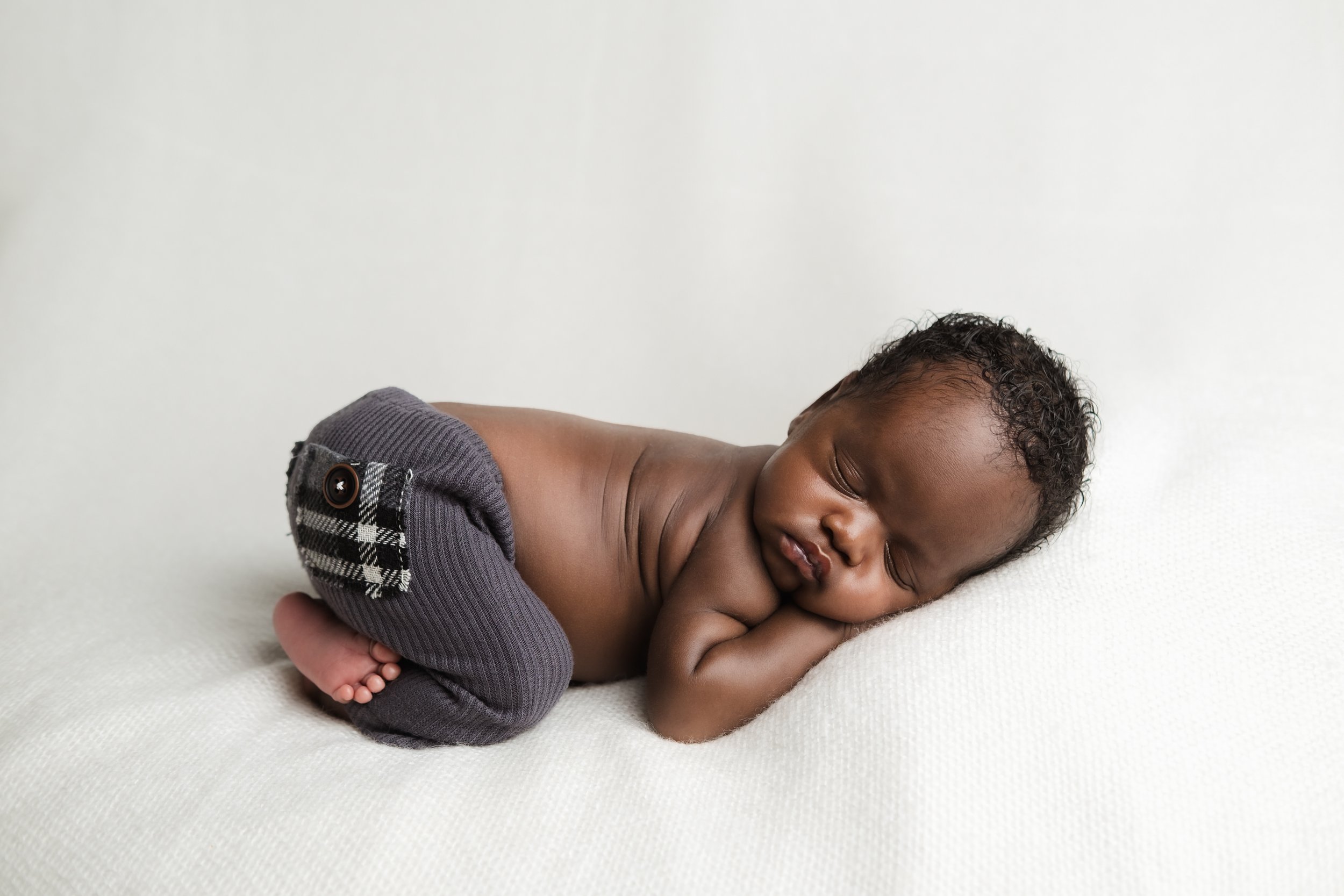 Fumani Newborn-46.jpg