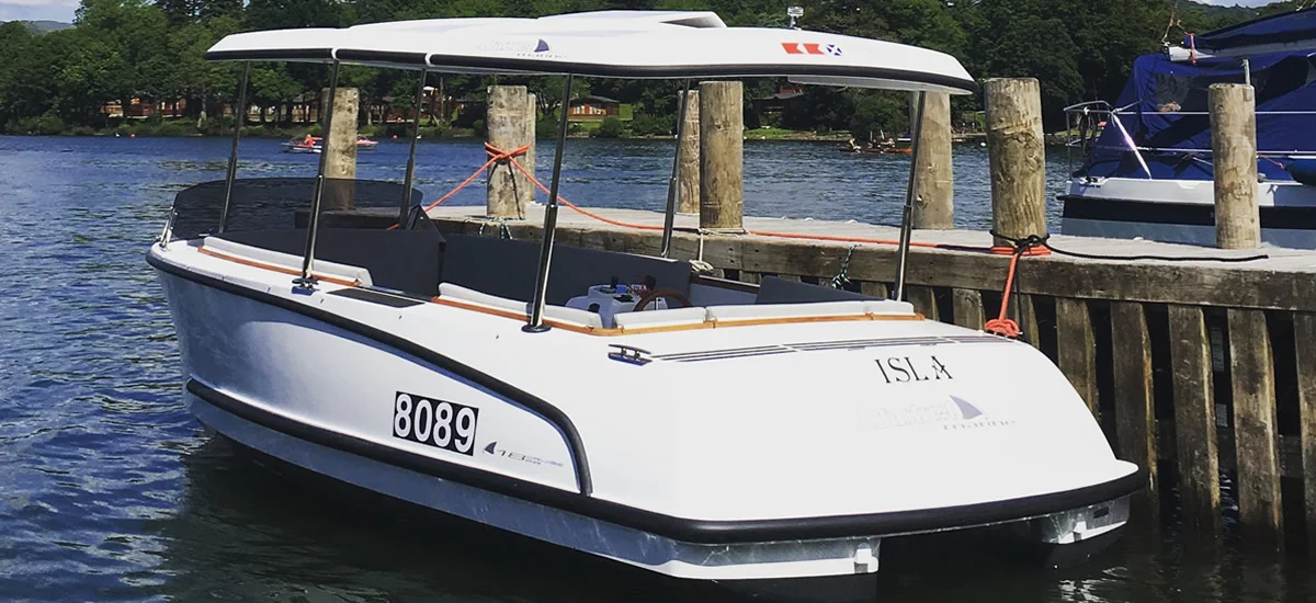 cool_boat_hire_england.jpg