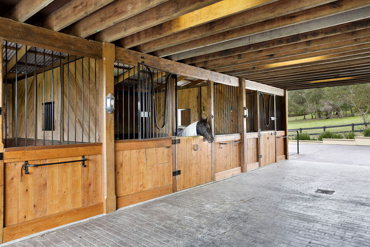 HILLCREST Stables_Apartment.jpg