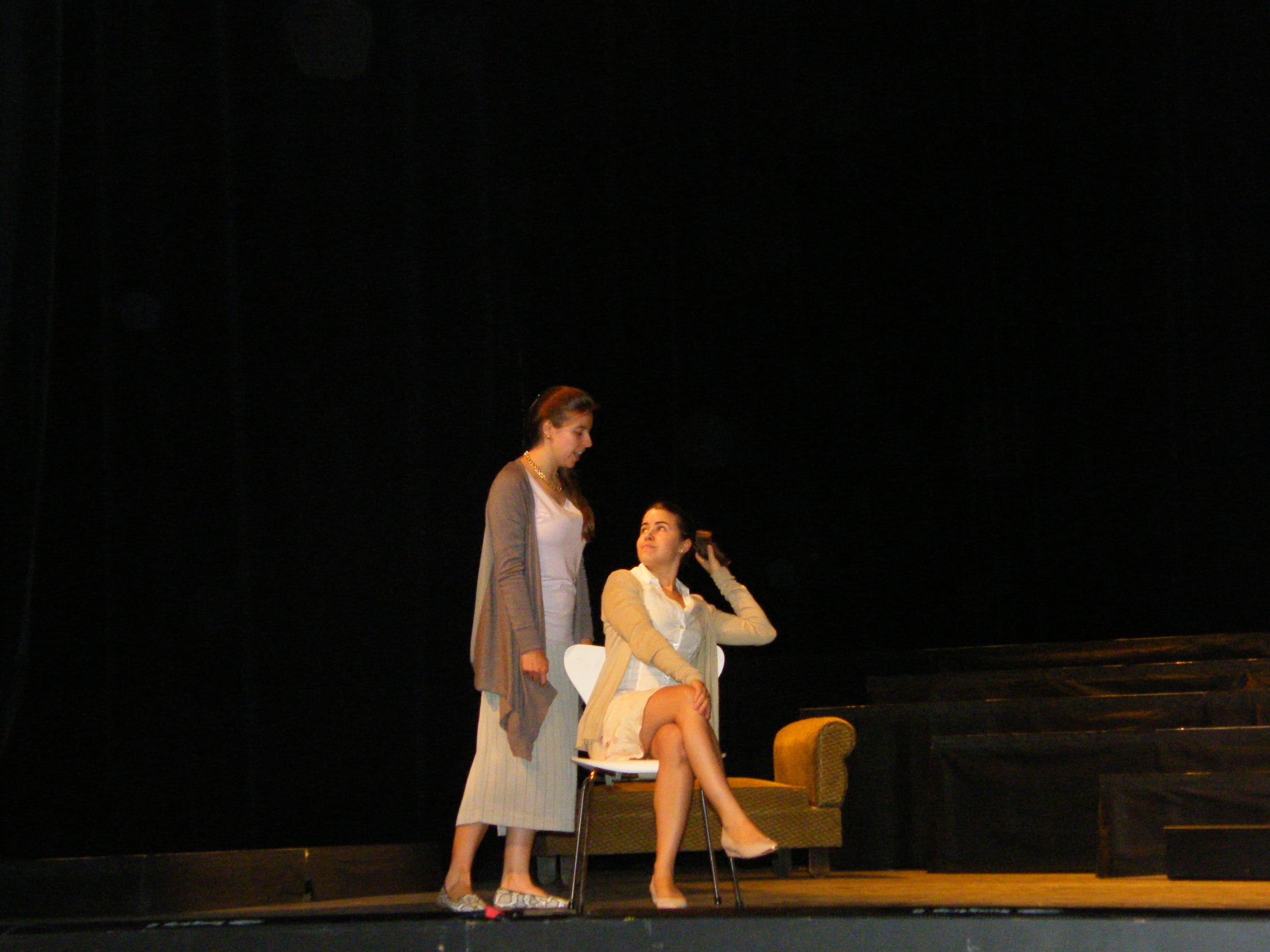 Dress rehearsel 'Le nozze di Figaro' - Susanna (Elsi Spanoghe) and Marcellina (Marijke Tielemans- De Bolle) (November 2015)