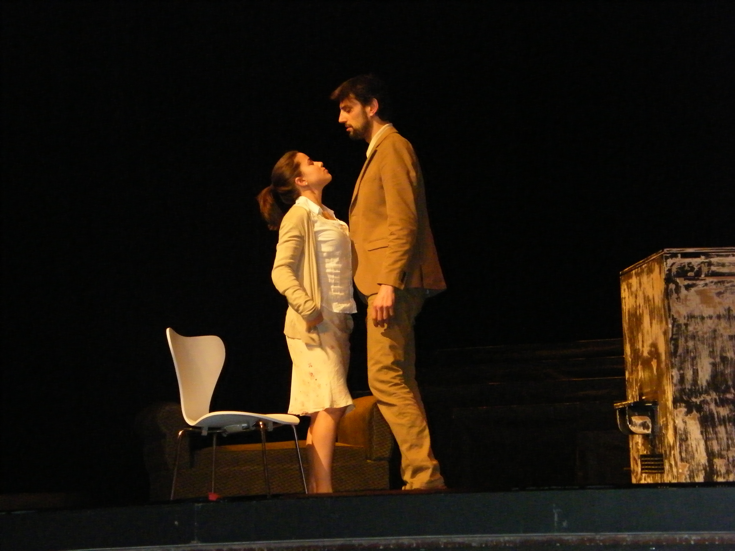 Dress rehearsel 'Le nozze di Figaro' - Susanna (Elsi Spanoghe) and Bartolo (Koen Vereertbrugghen) (November 2015)
