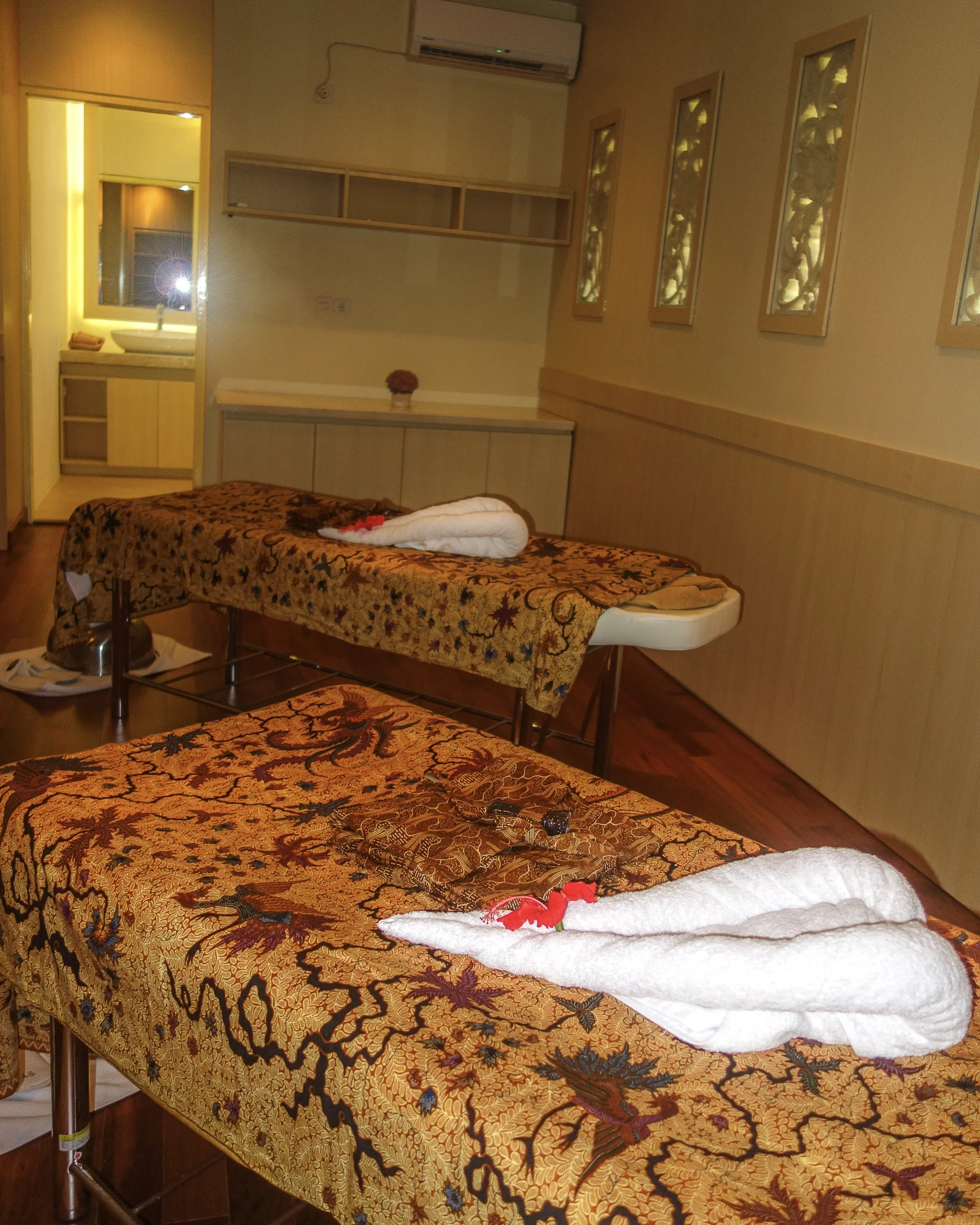 spa couples room.jpg