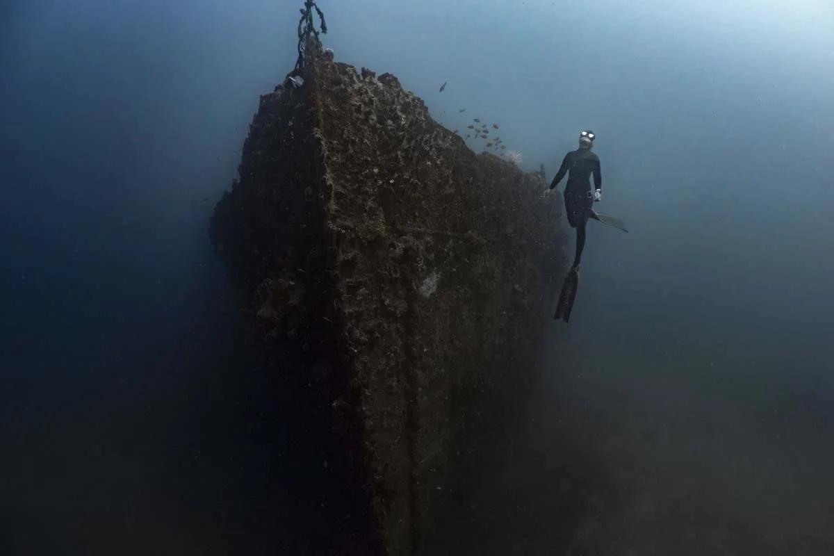 Bunaken Oasis - wreck -5.jpg
