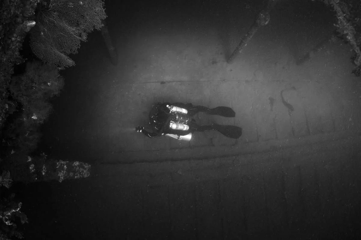 Bunaken Oasis - wreck -23.jpg