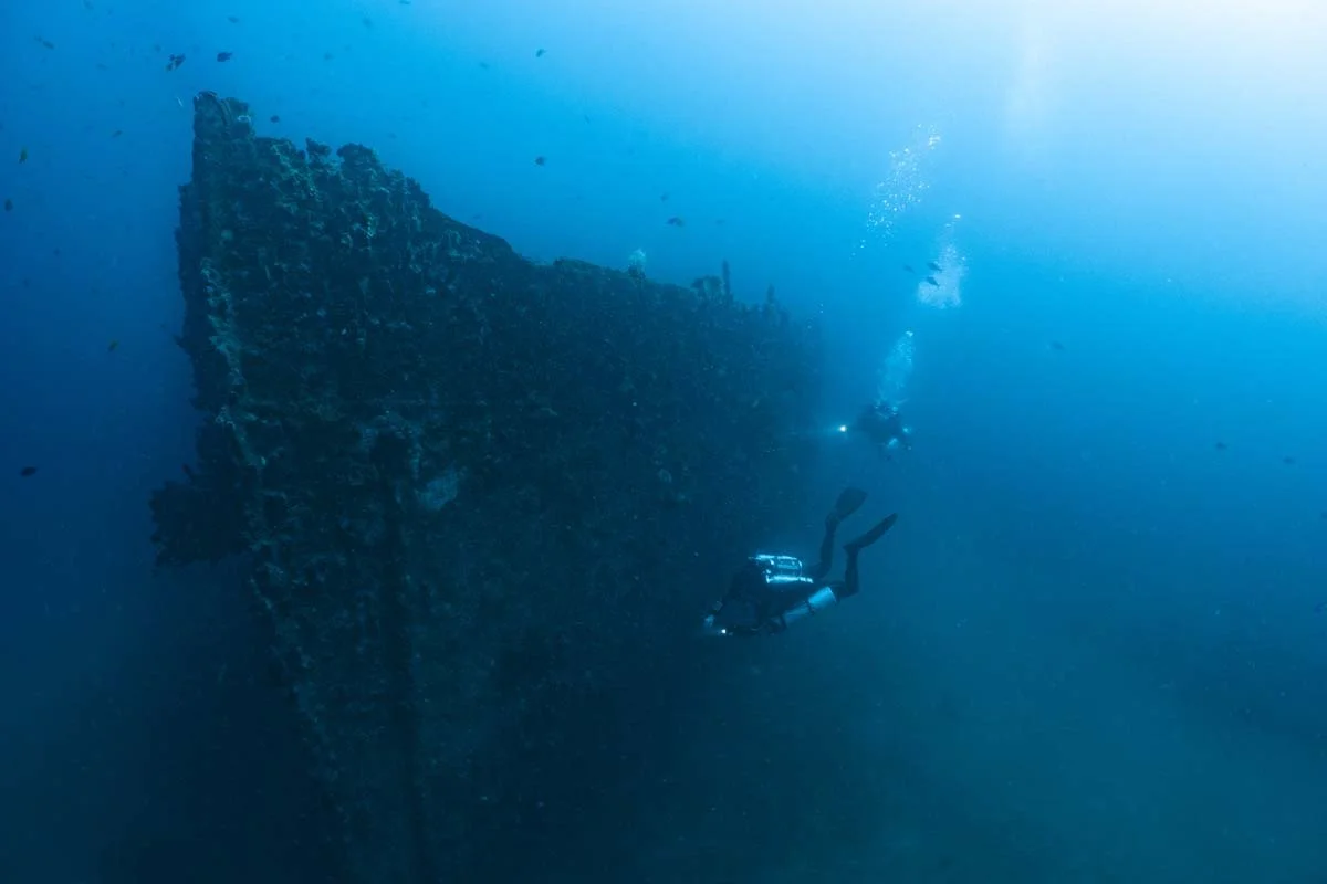 Bunaken Oasis - wreck -24.jpg
