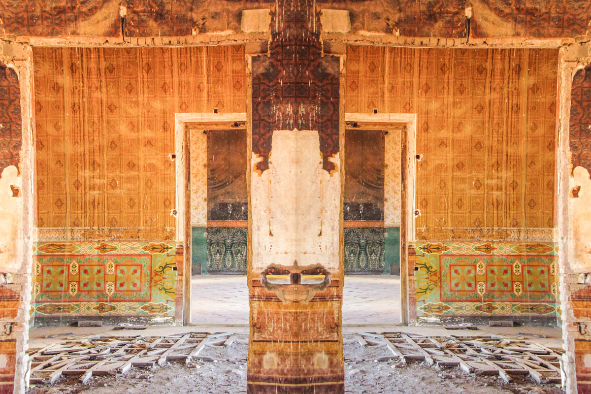Ochre room Mirrored .jpg