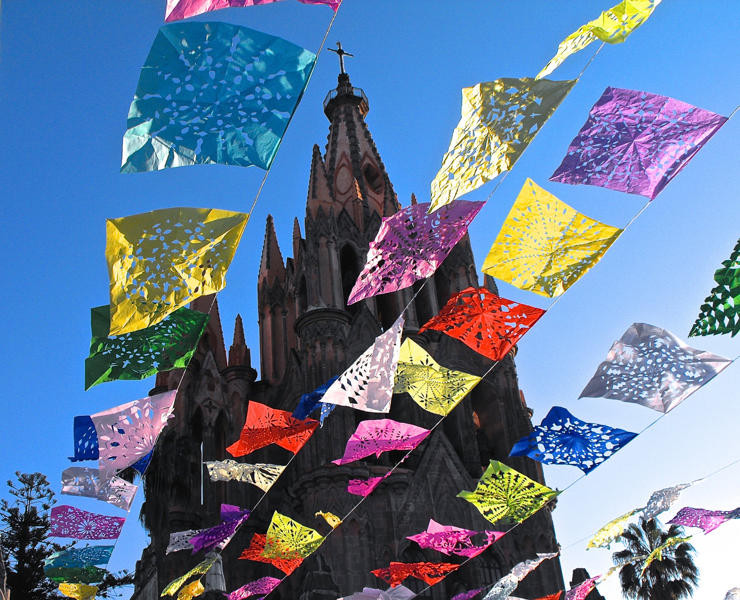 Parroquia and flags 11.jpg