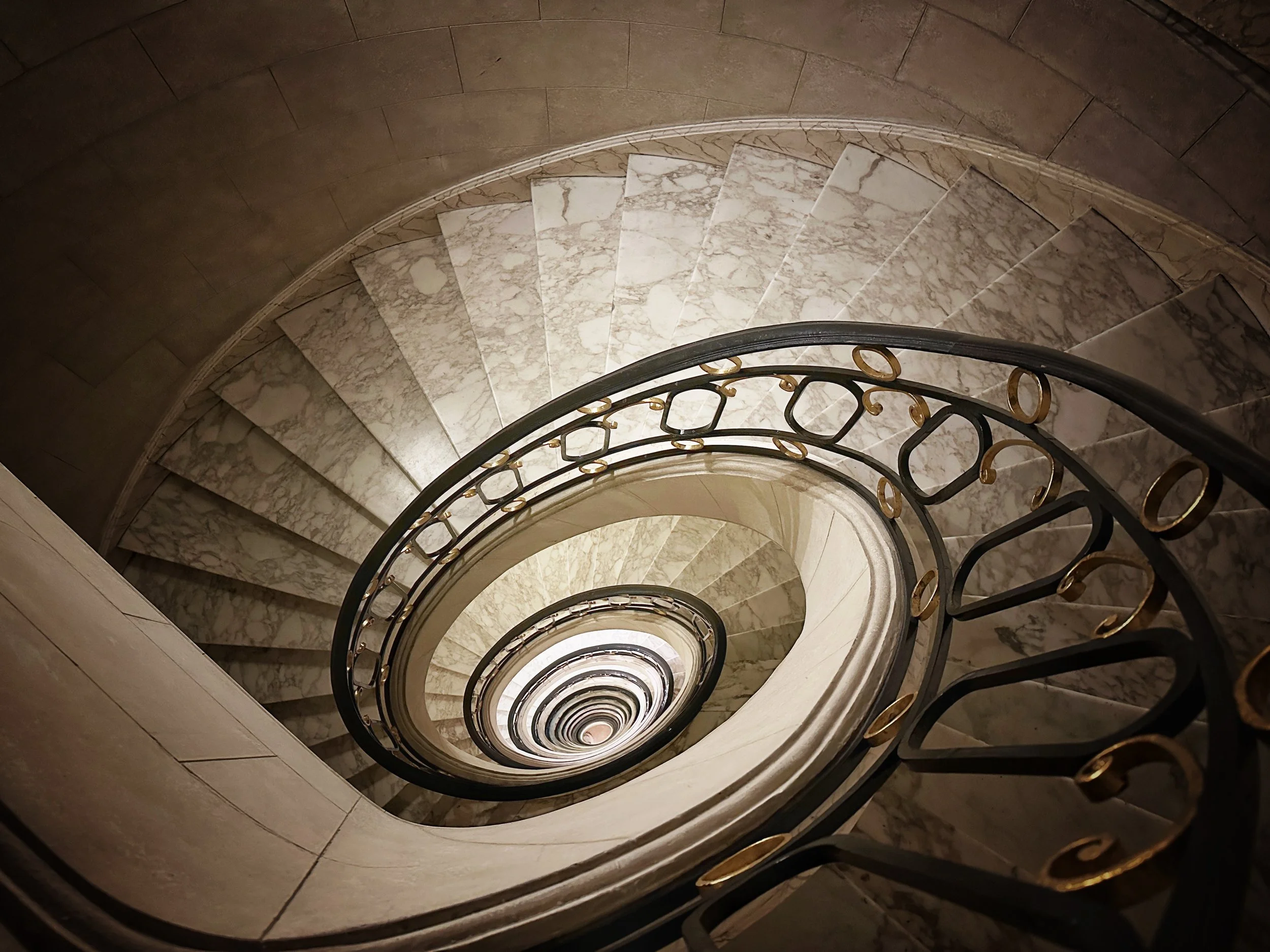 Spiral staircase.jpg