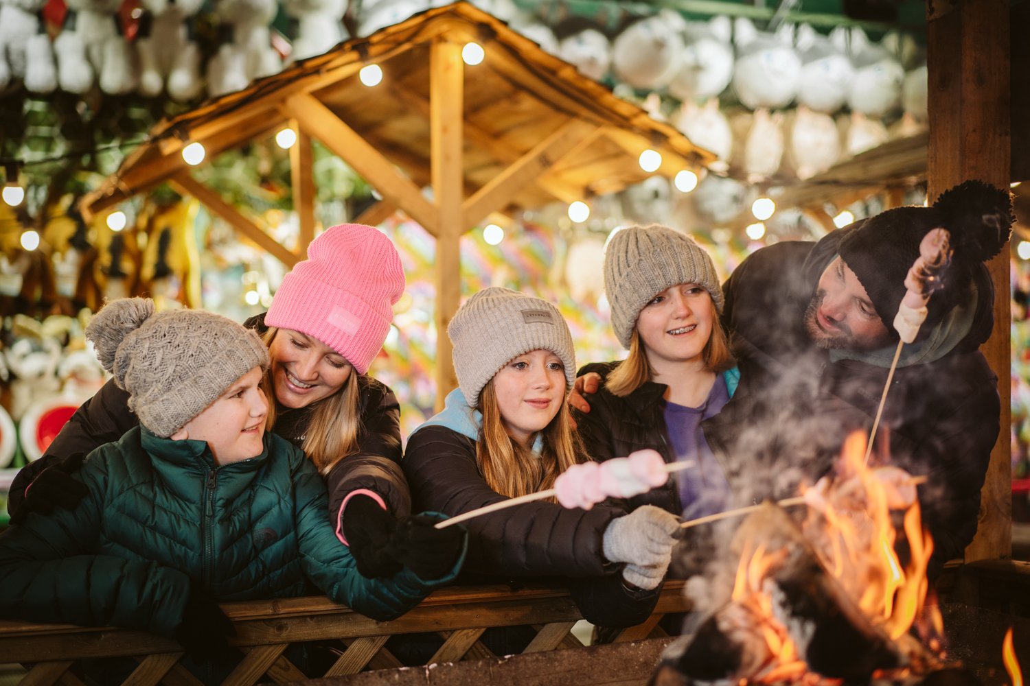 2022 Winter Wonderland, Family Market, LR-10.jpg