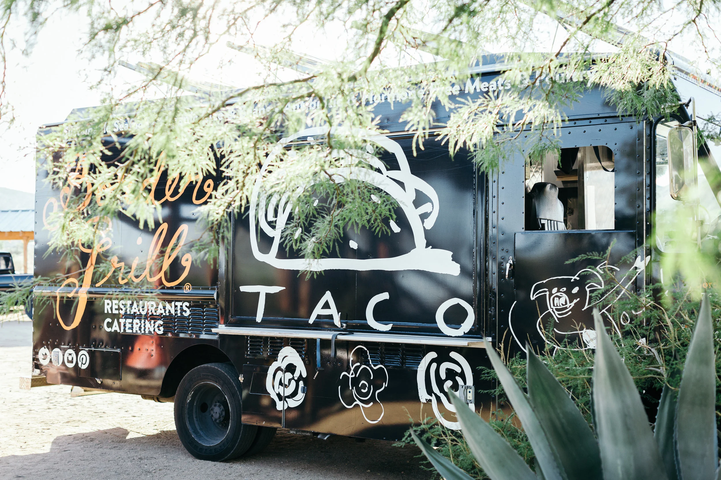 Bohemian Wedding, Border Grill Catering Truck, Rimrock Ranch Desert Wedding Venue, Pioneertown, California, Art & Soul Events, Kiel Rucker Photography