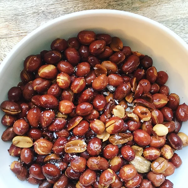 Mani: Garlic roasted peanuts