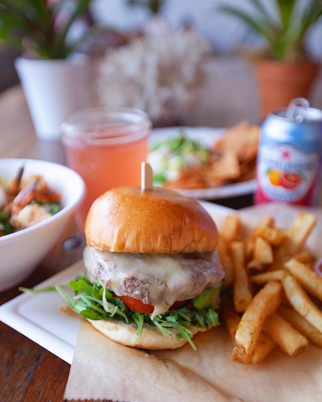 Our favorite time of the day is lunch 🤙🏼 #kanaloaseafood #savorsb #seesb