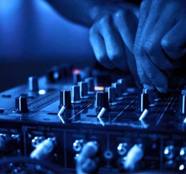 PROFESSIONAL DJ SERVICES