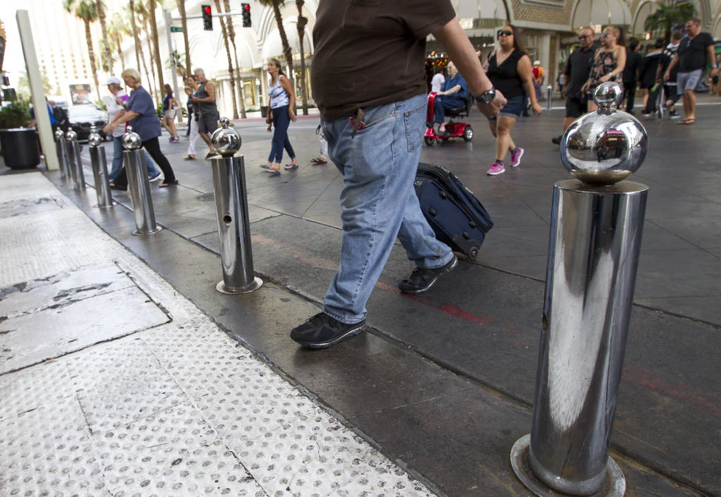 bollard1.jpg