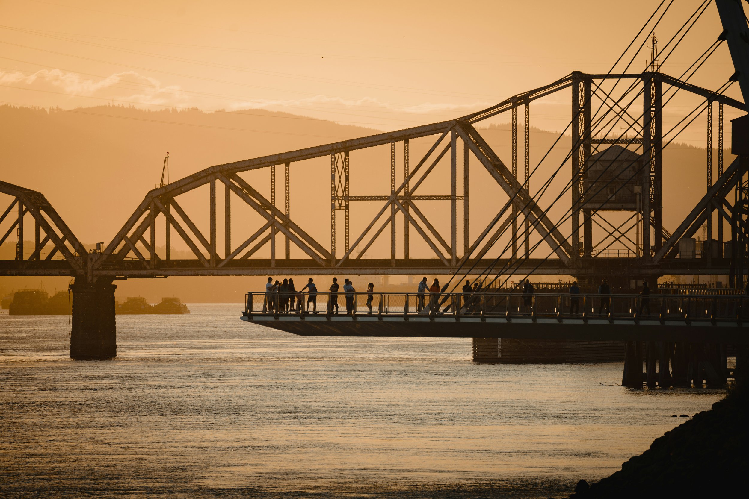 Columbia River and Grant Street Pier