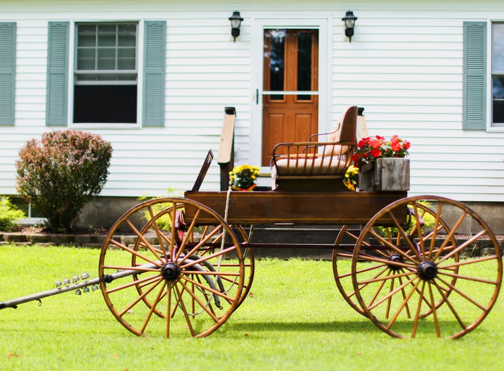carriage_frnt_house.jpg