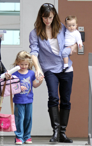 Violet Affleck