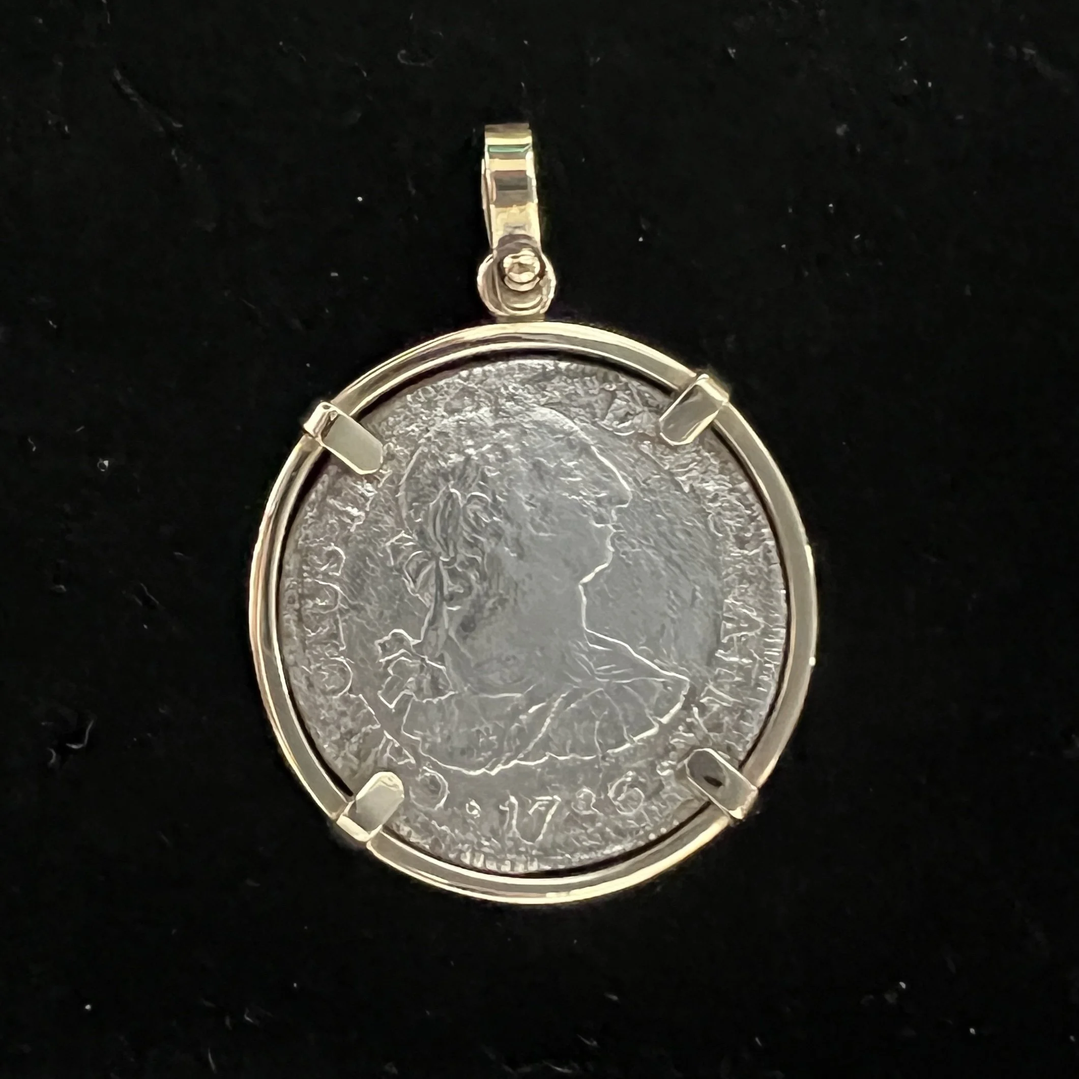 2 Real 1783 Pendant