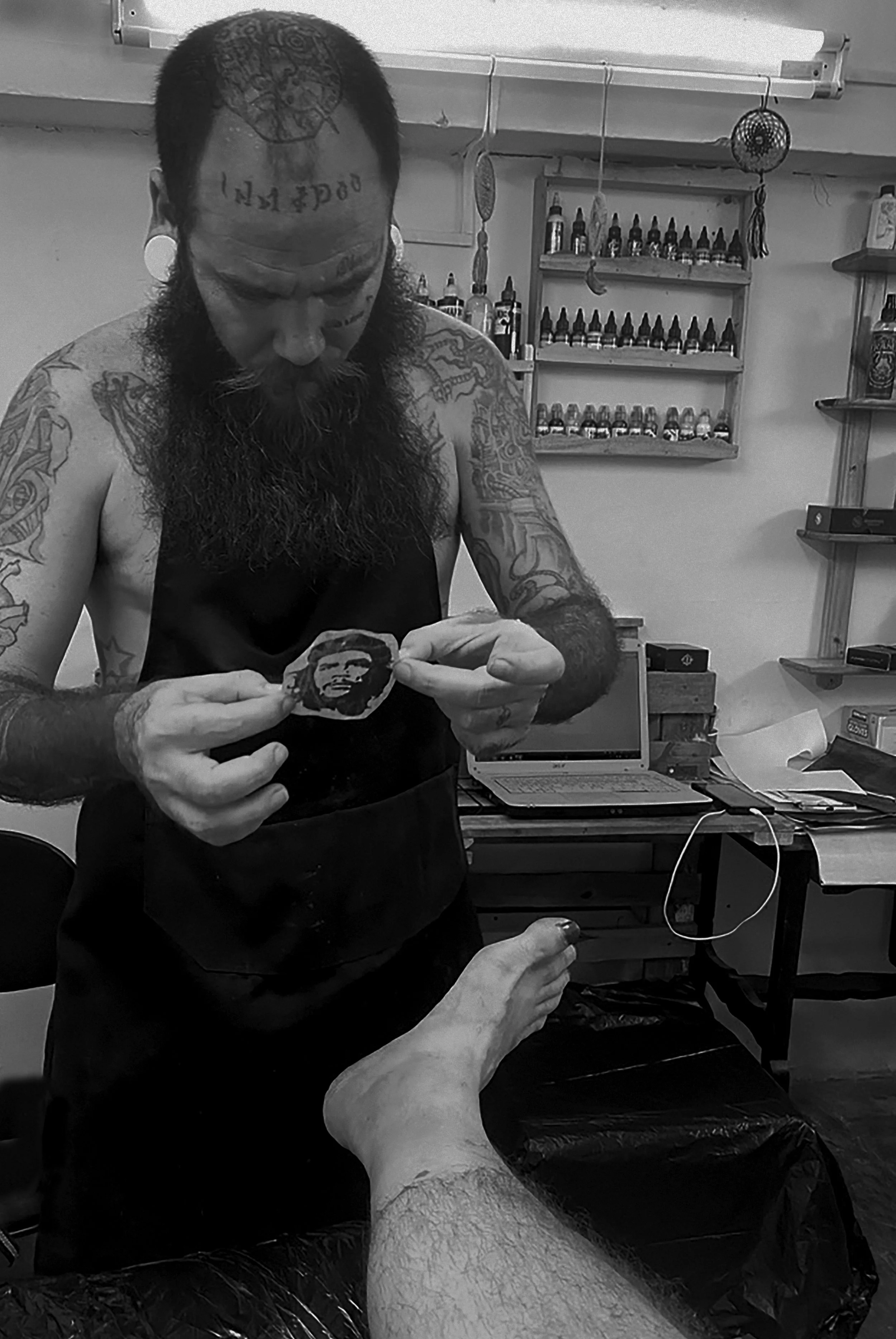 Tattoo in Havana: Brilliant?, Photographic Print on Paper, 20.5 x 17.5 in