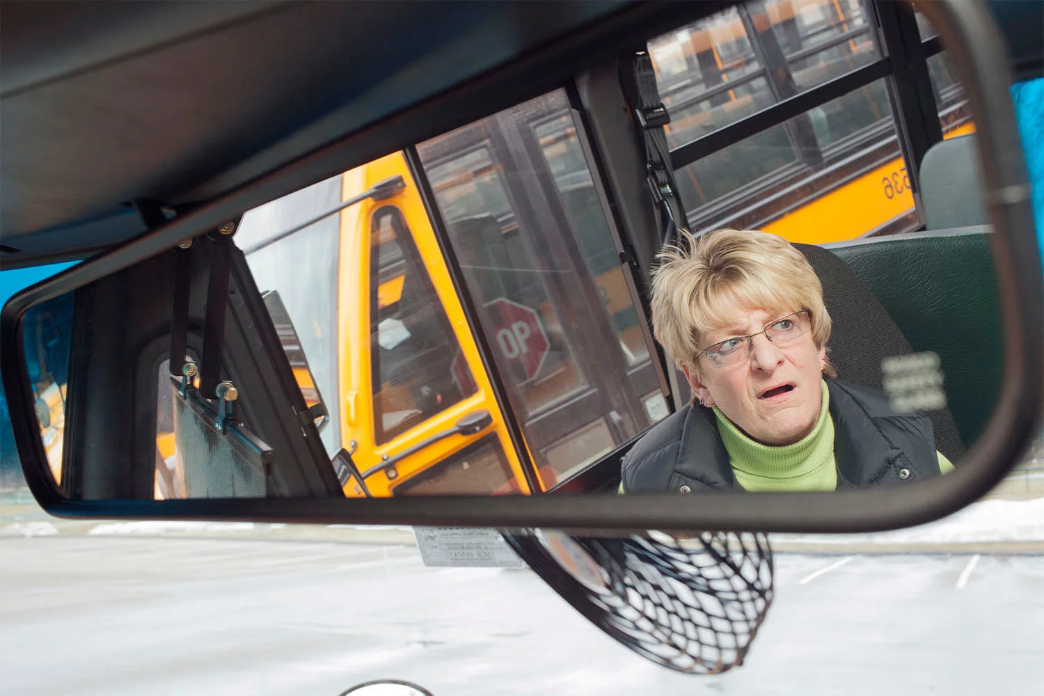 Mom_bus_mirror.jpg