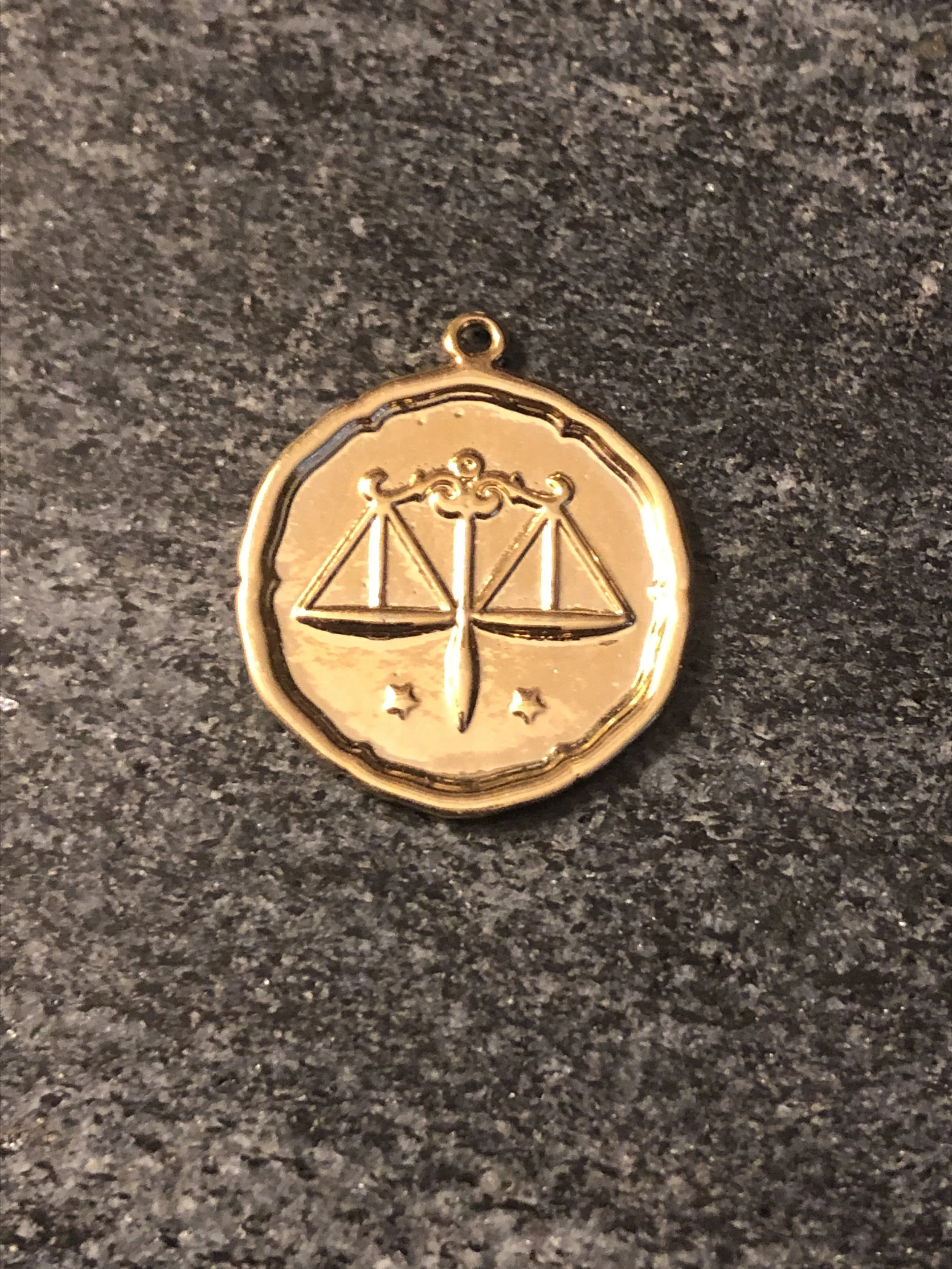 libra--pendant.JPG