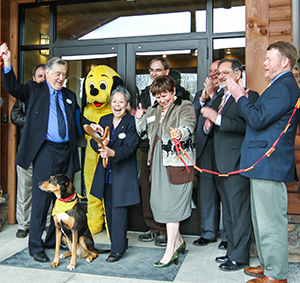 Ribbon_cutting_HART_GO_5-2-14.jpg