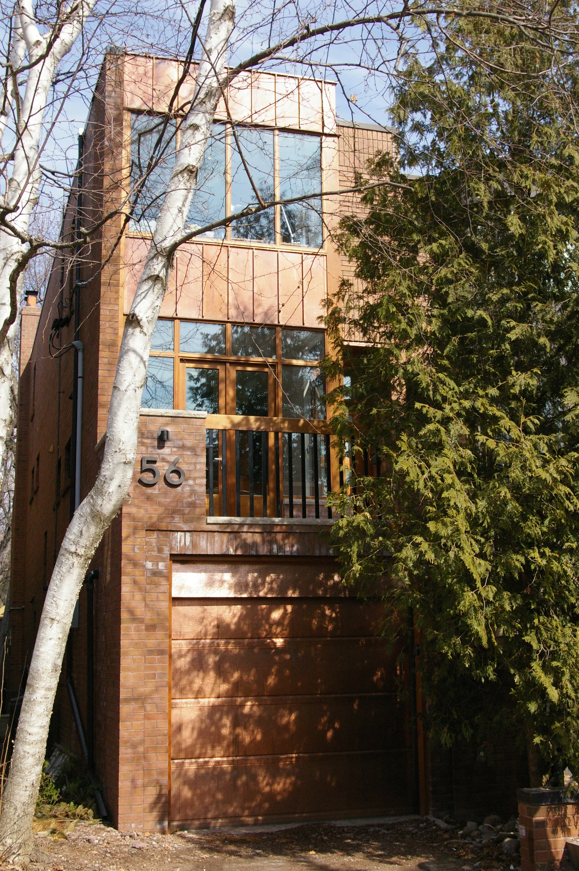 Clarendon - Exterior