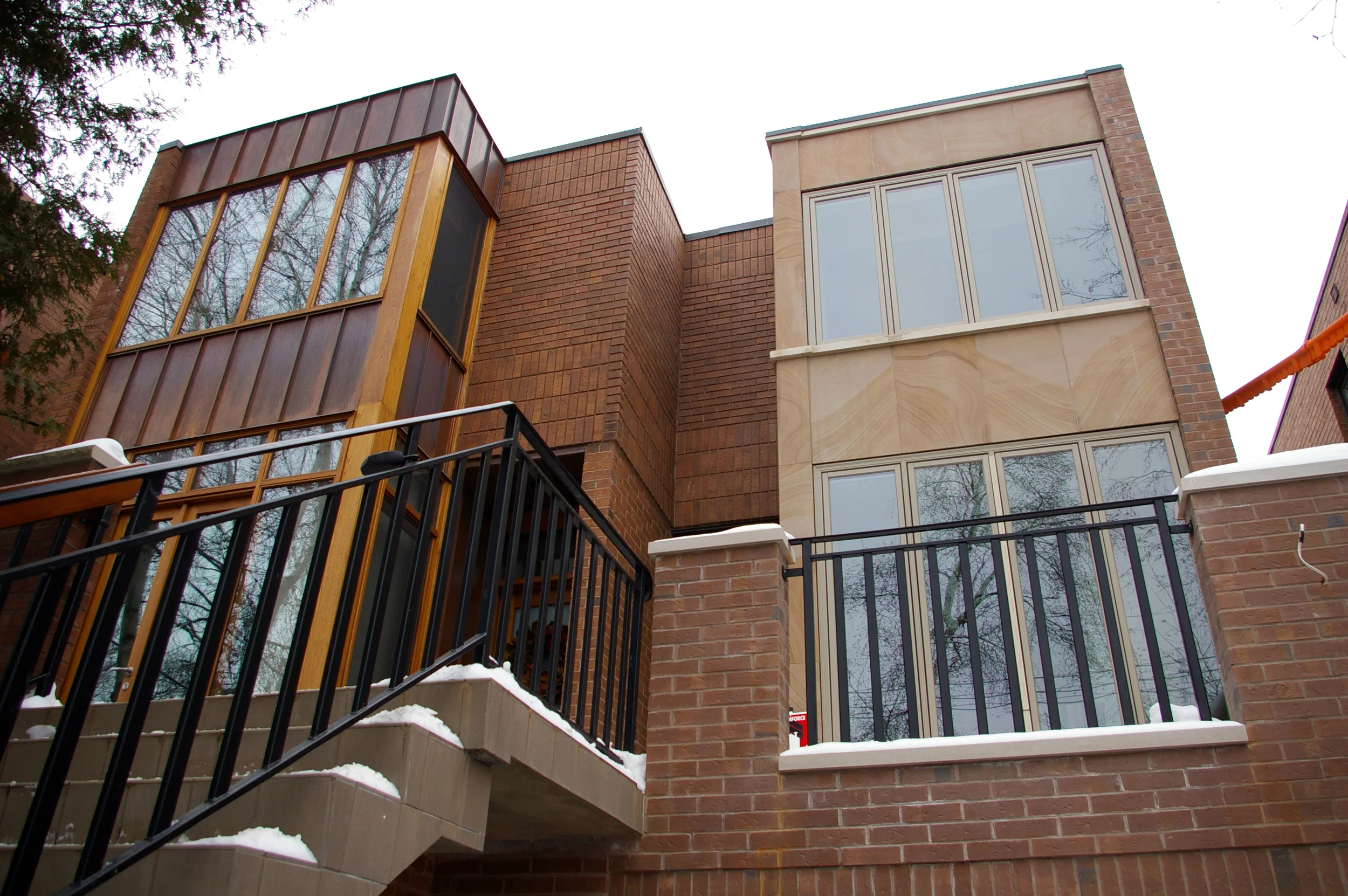 Clarendon Ave - Exterior