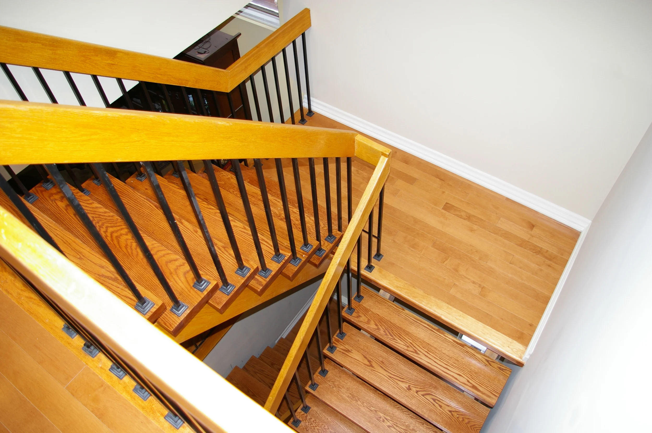 Clarendon Ave - Stairs