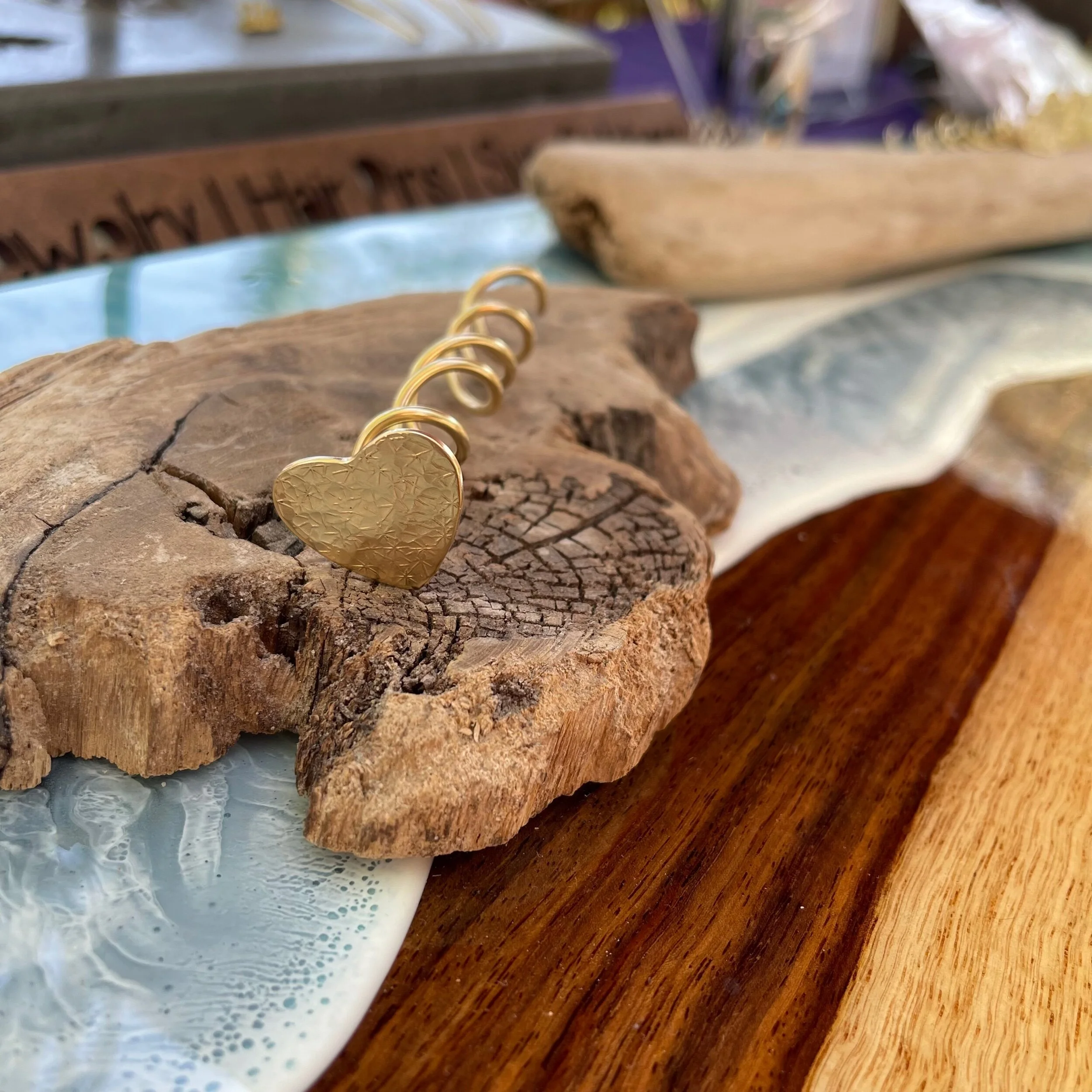 41C5D629-DB5A-447F-9C50-31A4DA6B72D8