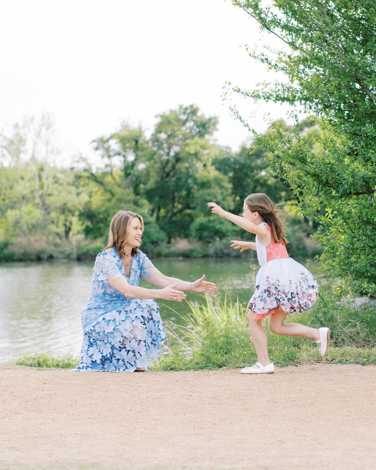 Sage, you are absolutely precious! How gorgeous is this mama and this blue dress on her?? In love!