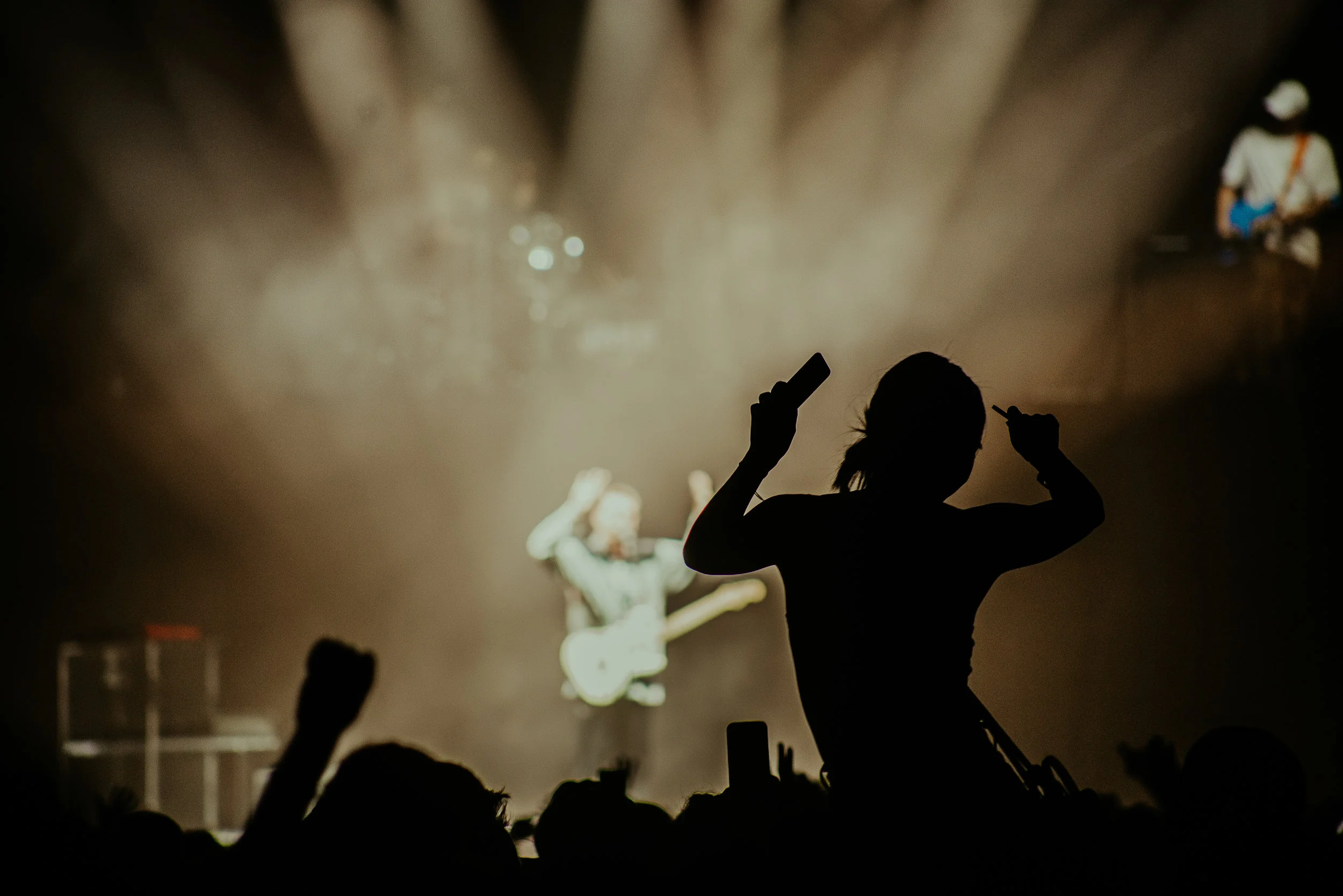 LANY-TheShrine-30.jpg