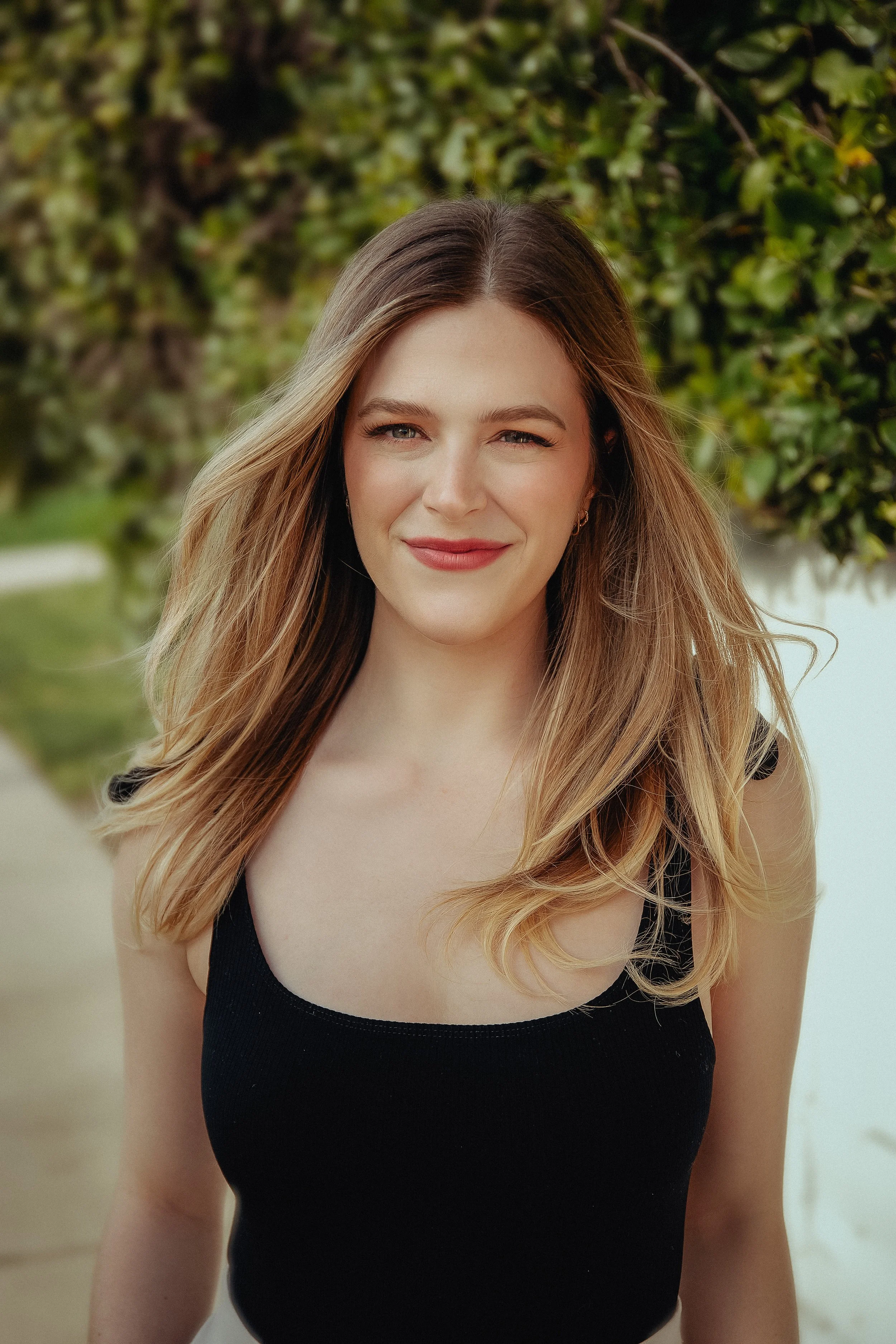 Kelsey-Author-Headshots-8.jpg