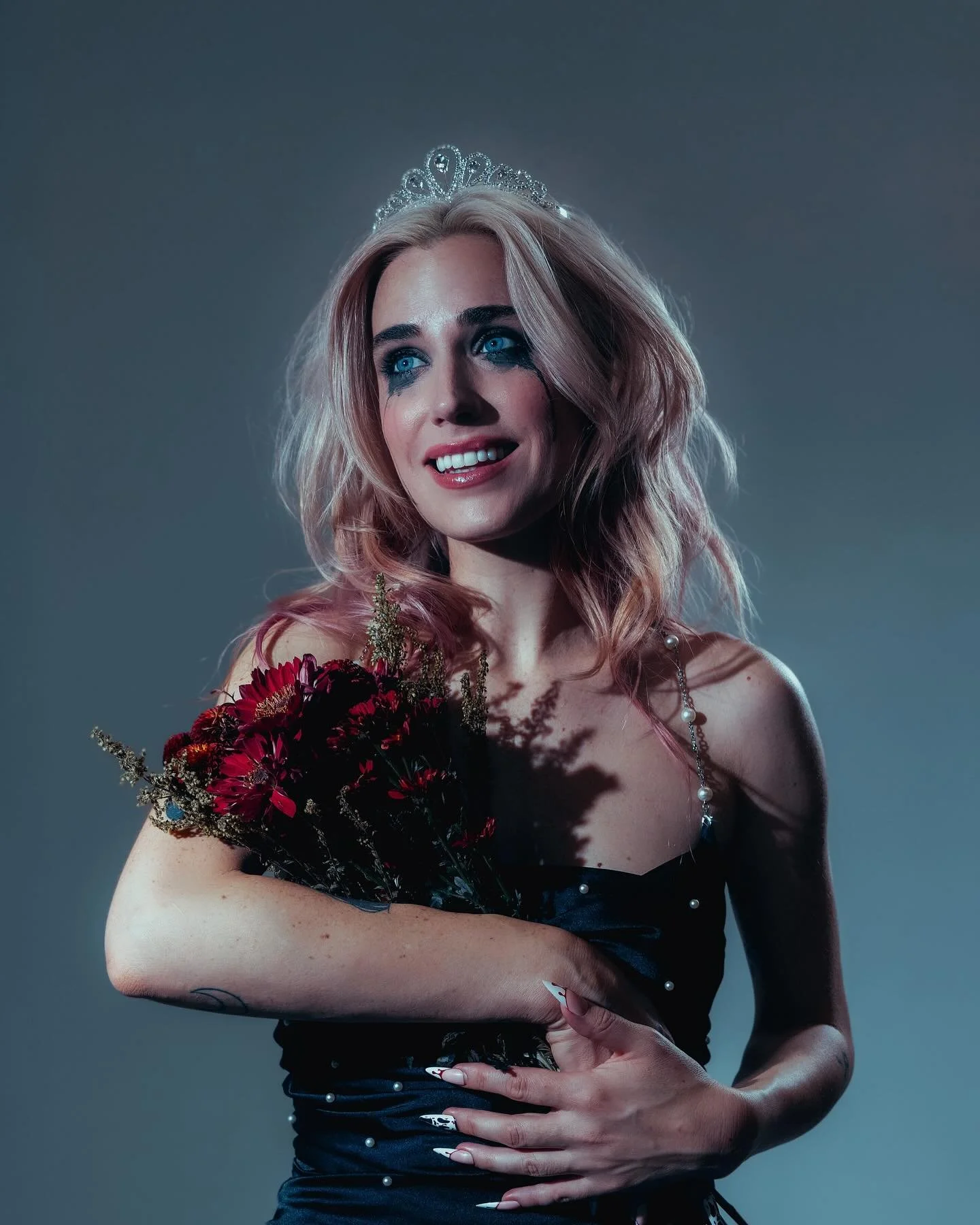 The Croaker Queen 🪝 @sophieclarecooper as portrayed for our own version of Helen Shivers of @ikwydlsmovie 
Happy Halloween!!! 🎃👻 
.
.
.
.
.
.
.
#ikwydls #instagramreels #croakerqueen #bravoportraits #igreels #halloweenphotoshoot #portraitsnyc #spo