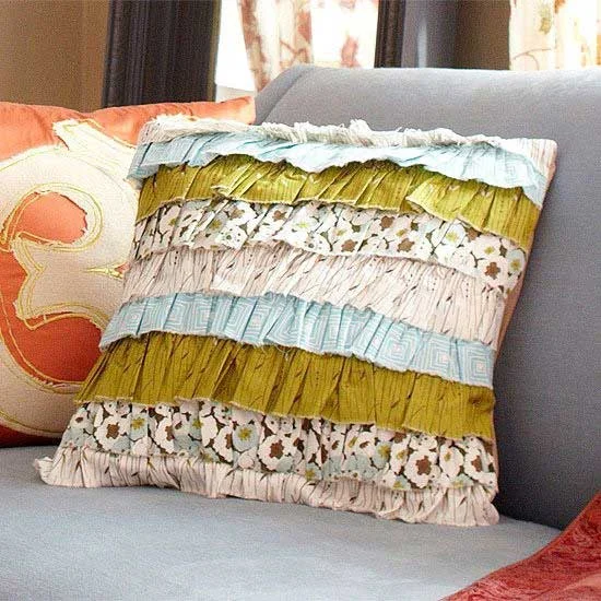 Thimble-Towne-Pillow_photo.jpg