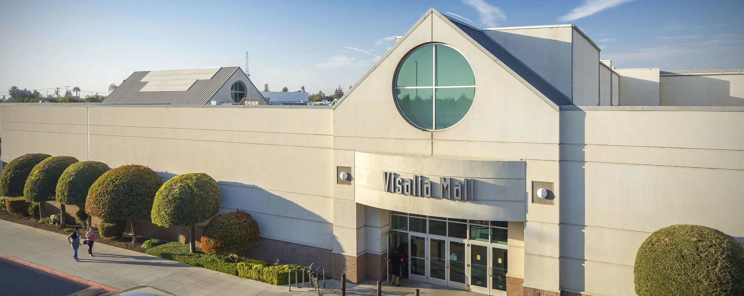 Visalia-Mall-Entrance-photo_3.jpg
