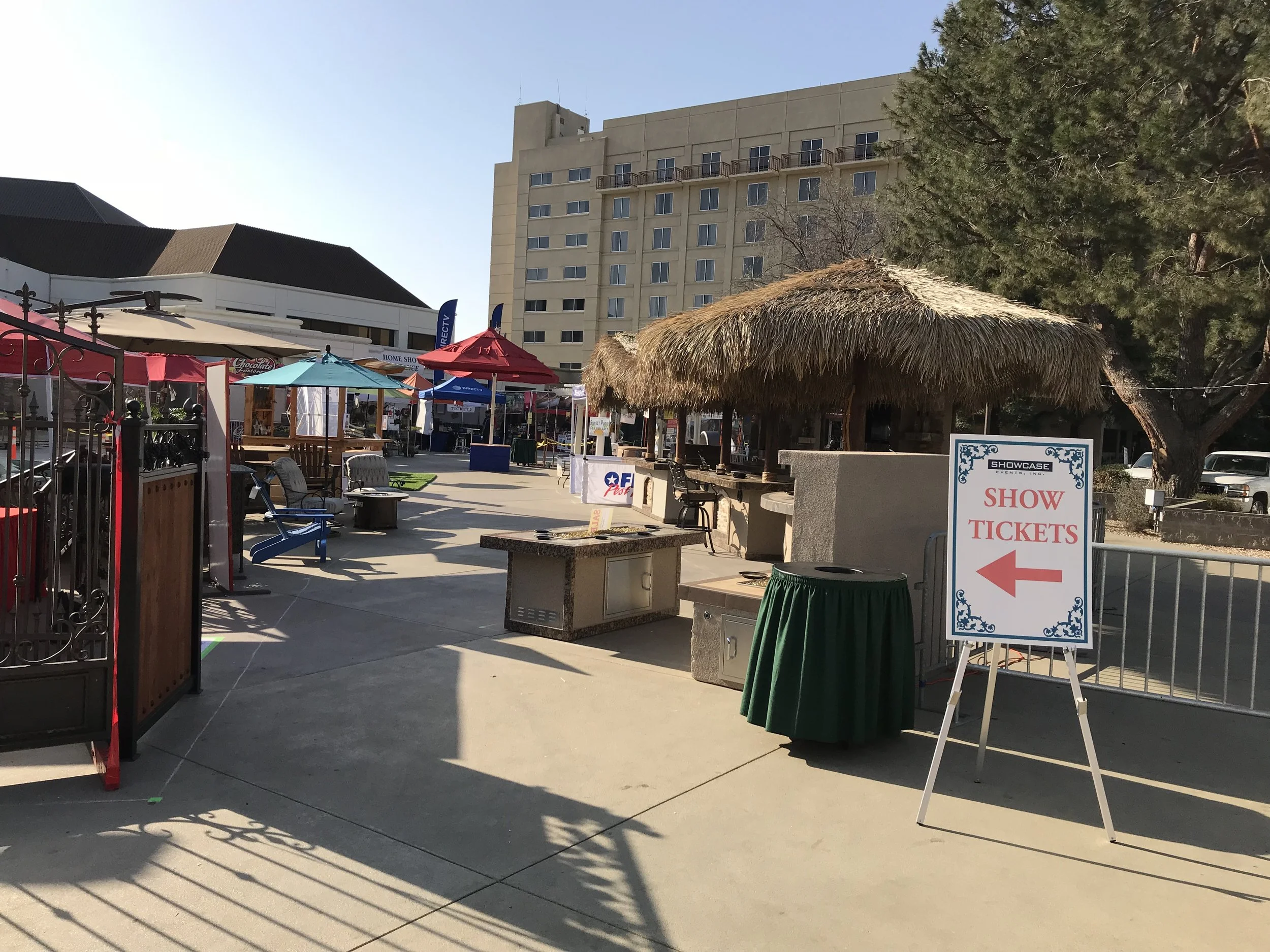 Plaza Courtyard Booths.JPG