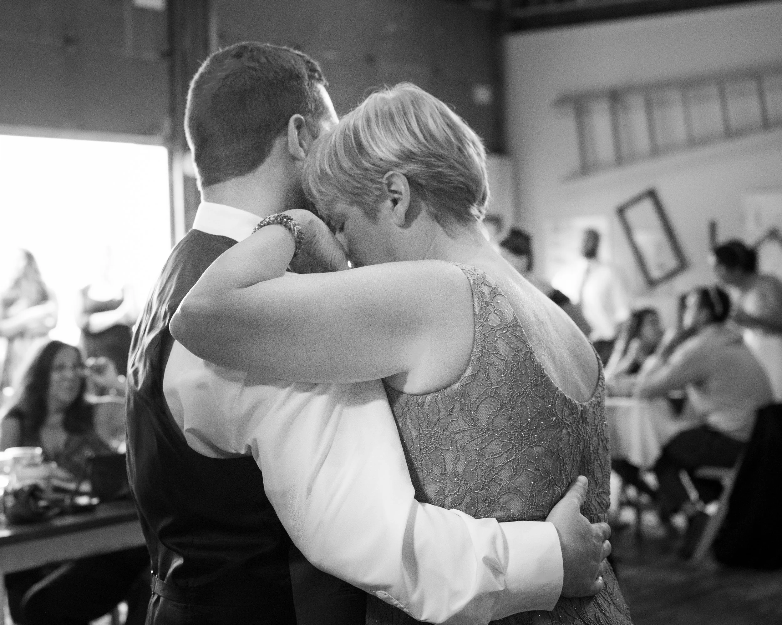 Ross and Mom Dance (39 of 47).jpg