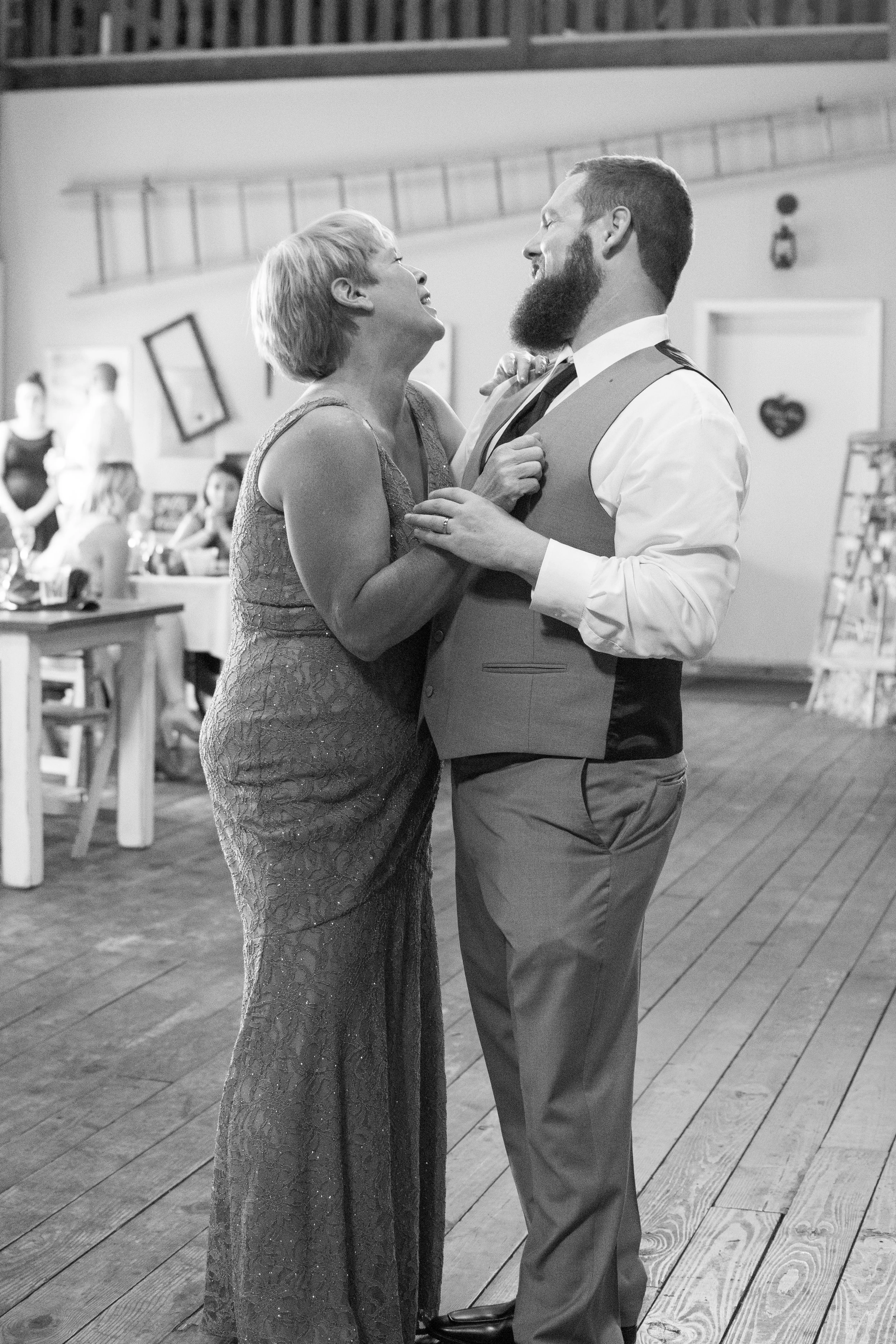 Ross and Mom Dance (42 of 47).jpg