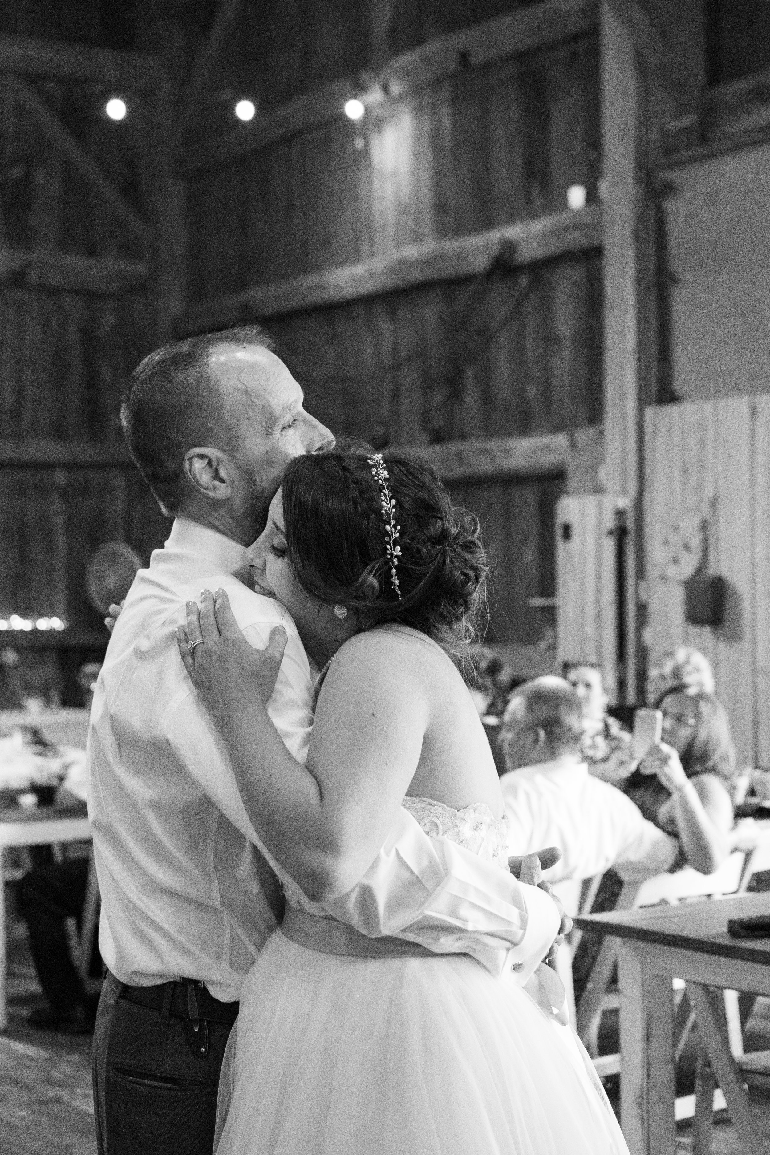 Kate and Dad Dance (13 of 38).jpg