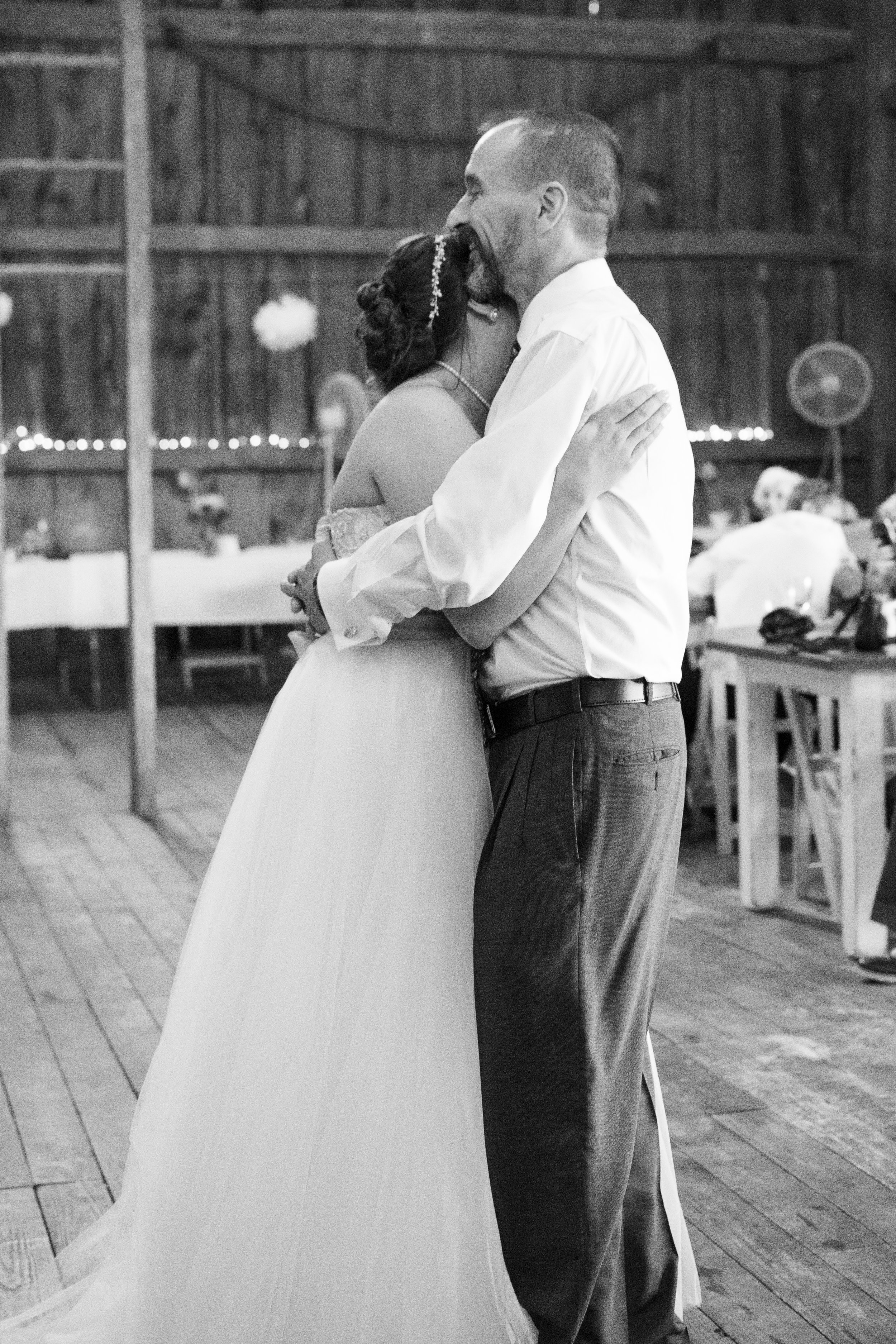 Kate and Dad Dance (20 of 38).jpg