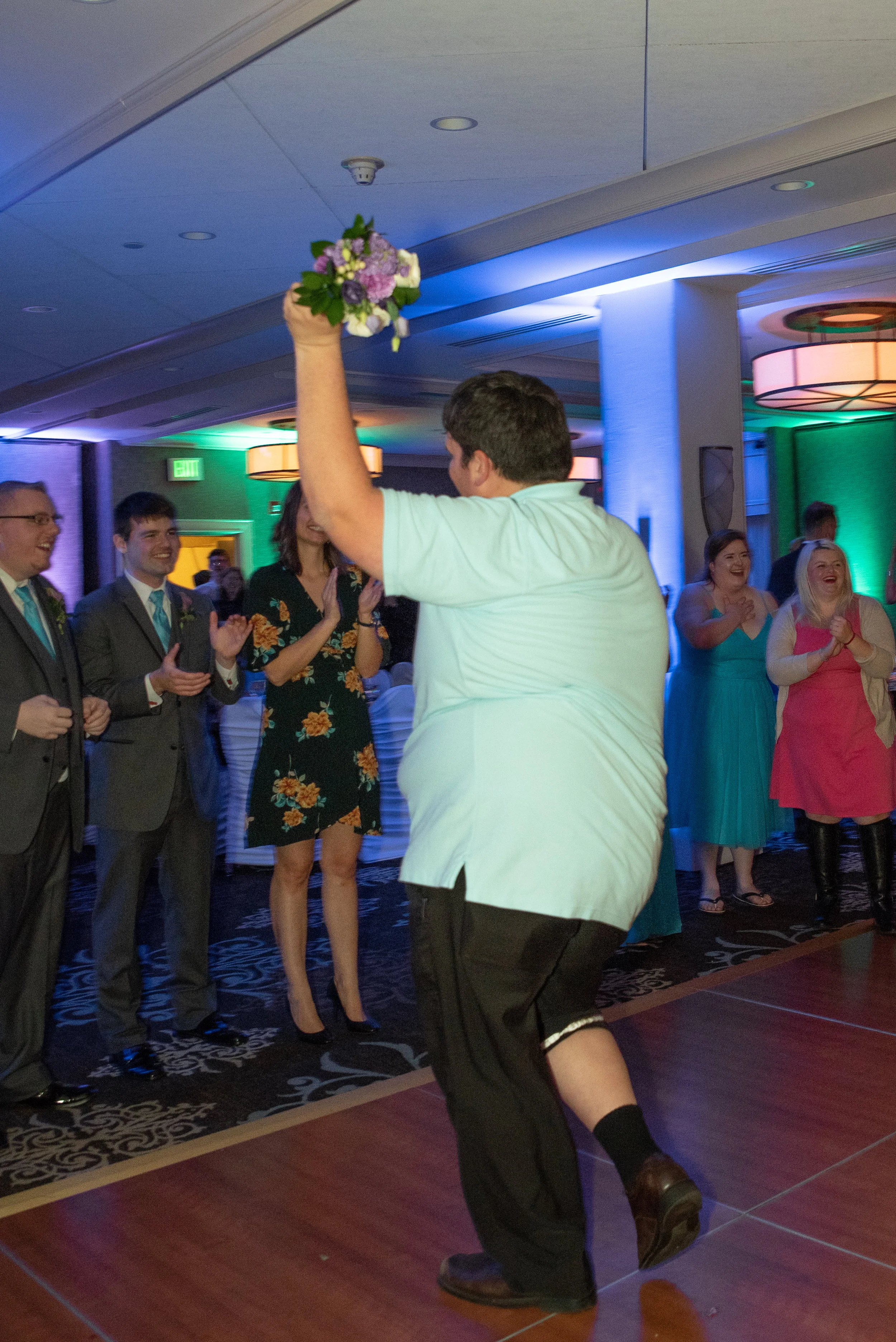 bouquet and garter (33 of 48).jpg